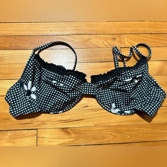 'Miss September' Ruffled Up Underwire Top - M - Picture 3 of 4